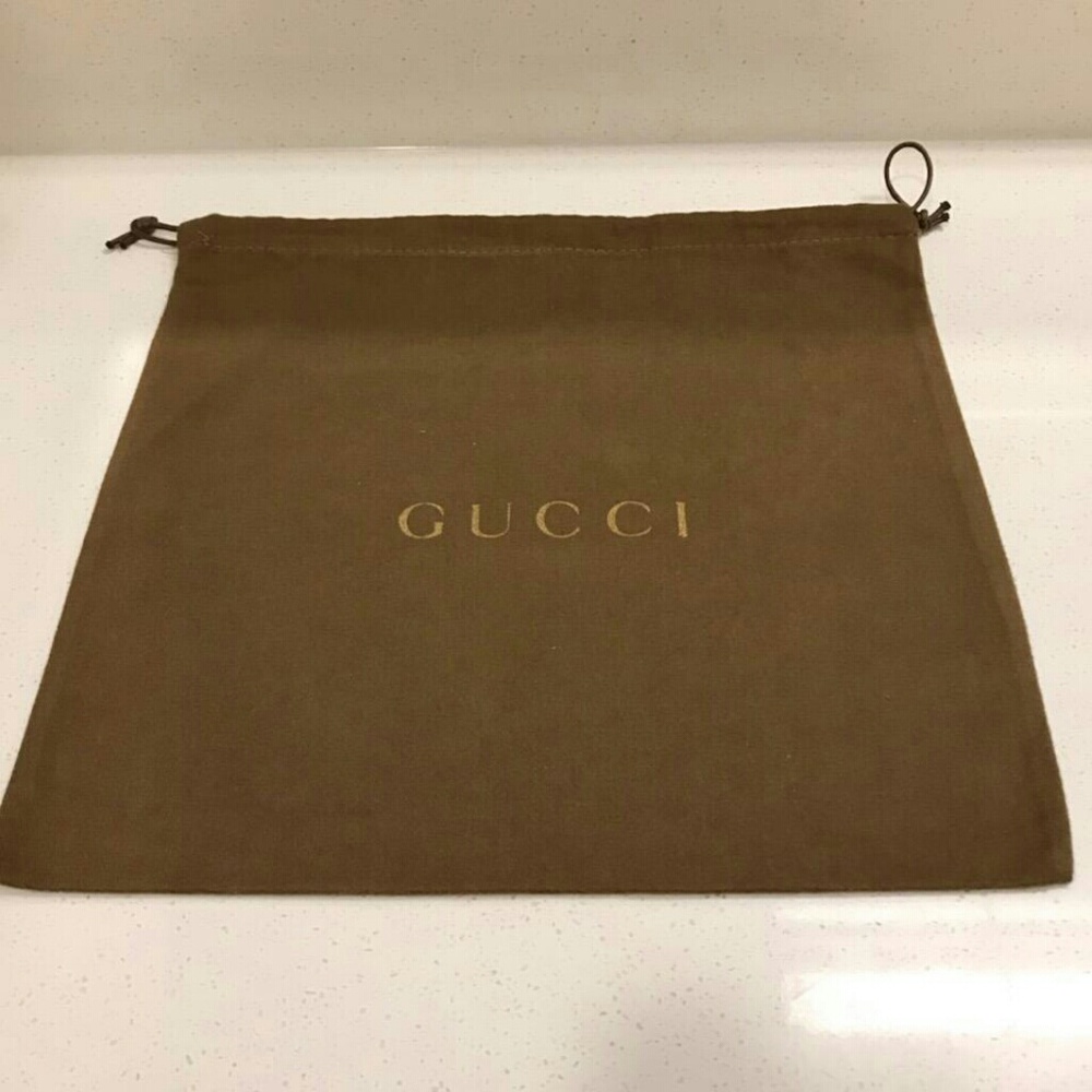 GUCCI - Picture 1 of 5